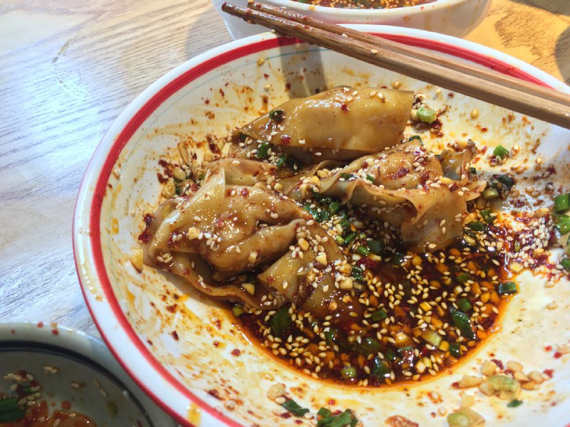 #抄手 #东面 #二环 #东郊记忆 东郊附近新店，干海椒加盟店探店